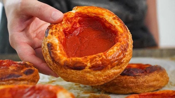 Milano cambia rito: oggi Sant’Ambrogio è street food. Cinque posti da provare