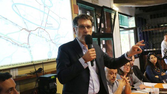 Elezioni, il sindaco di Bologna promette: "Bus gratis ai ragazzi delle medie"