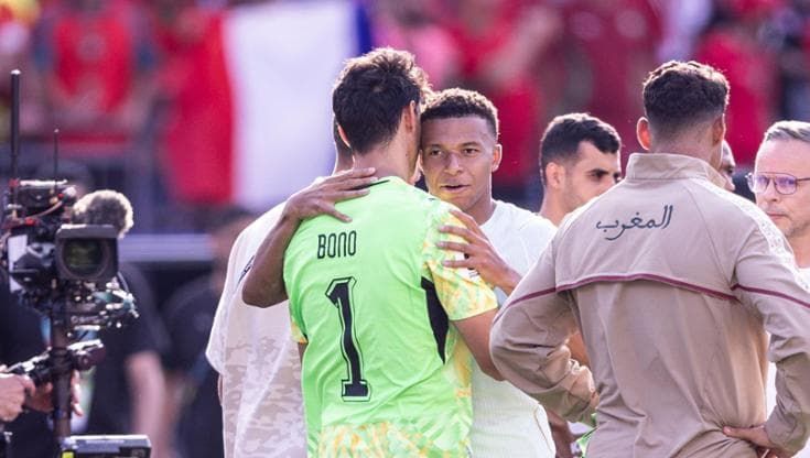 Bounou e il trucco dell’ipnosi: così il portiere del Marocco para i rigori