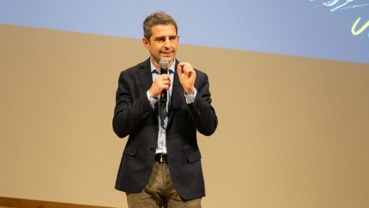 Inchiesta su Svoltare onlus, Pizzarotti: "Siamo pronti a collaborare"