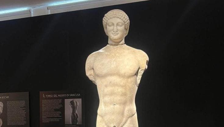 Il “kouros” torna a Lentini, la statua greca assemblata in mostra da lunedì