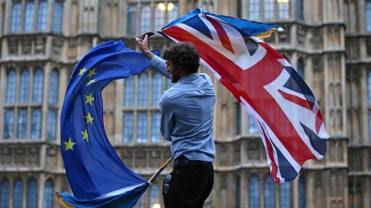 “Abbiamo sbagliato, devi andartene”: la lettera shock dal governo inglese a un 33enne italiano