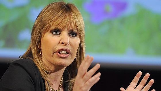 Alessandra Mussolini contro Instagram: "Sono stata bloccata per le foto fatte sulla tomba di famiglia a Predappio"
