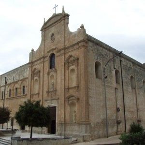 Monopoli, un neonato lasciato nella ruota della vita del convento aperta a Natale 