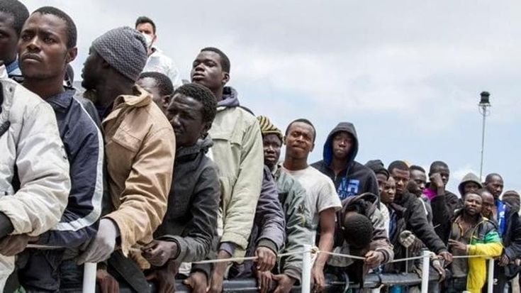 Richiedenti asilo, nel Regno Unito si vuole usare l’I.A per definire l’età dei rifugiati