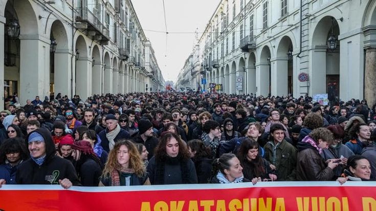 Revelli: “La violenza fa il gioco della destra, io difendo il dissenso”