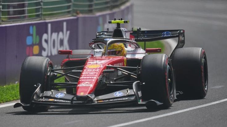 Hamilton e i dubbi sul rapporto di compressione Mercedes: “Se è così la stagione è già finita”