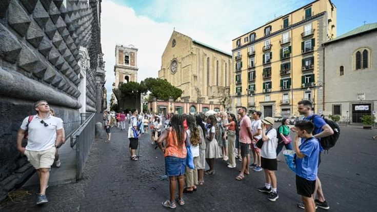 Vedi Napoli d’estate, la sfida del Comune “Tanti eventi per un turismo da record”
