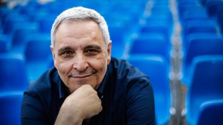 Mora, la detective che batte la tecnologia nel nuovo romanzo di Maurizio de Giovanni