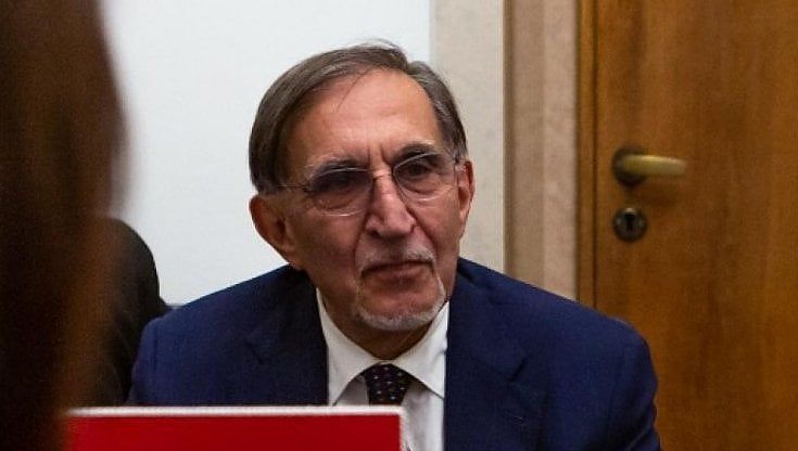 Lo strano senso di La Russa per le istituzioni