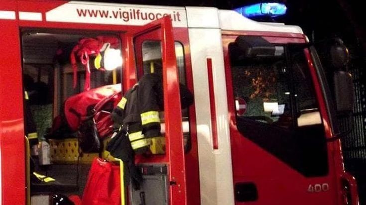 Bottiglia molotov contro bar a Dragona: nessun ferito. Si segue la pista della faida tra “famiglie”