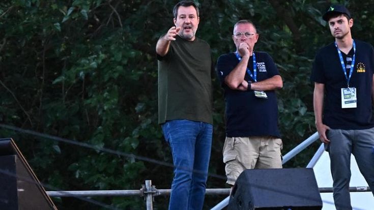 La Pontida della resa dei conti tra governatori e rischio fischi. Salvini “oscura” la scaletta