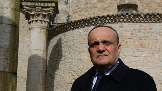  Potenza,  Bonisoli visita le catacombe ebraiche di Venosa: "Dovrebbe essere un'altra Pompei" 