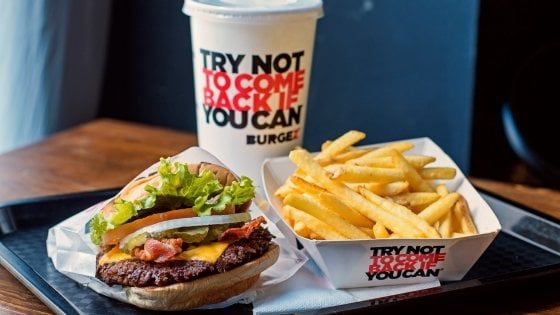 "Meglio le filippine, le italiane non vogliono lavorare". Tra razzismo e sessismo, l'annuncio shock di un fast food