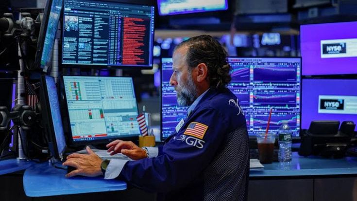 Le Borse oggi, 5 agosto. Troppa incertezza su Hormuz, il petrolio torna a salire e i mercati frenano