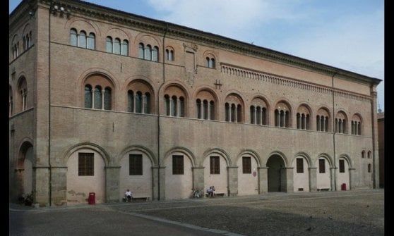 Parma, la diocesi annulla il rosario in chiesa. Preghiera su Giovanni Paolo tv