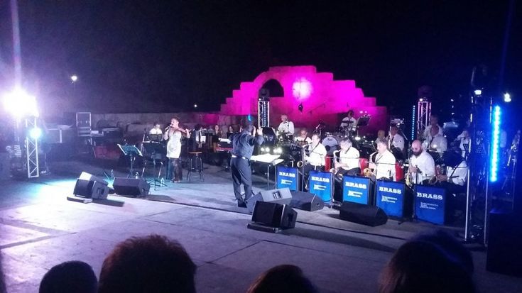 Tindari l'omaggio a Burt Bacharach firmato Lucy Garcia