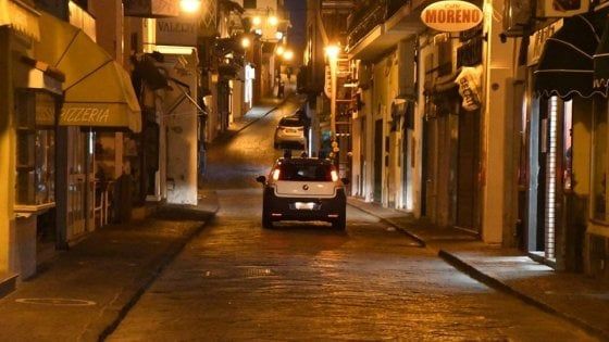 Ischia, l’allarme dei sindaci: “Gravi criticità sui tamponi”