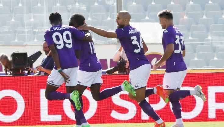 La Fiorentina vince con il Verona (2-0), la sorpresa Kouamé e il riscatto di Ikoné 