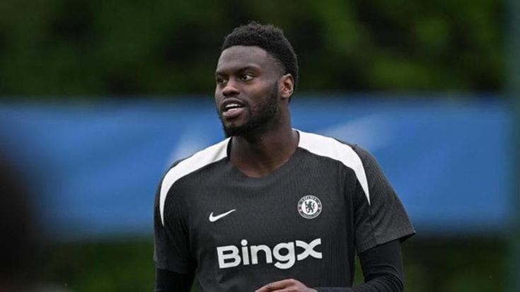 Badiashile già in gruppo. Ma al Napoli servono gol: l’attacco non dà certezze