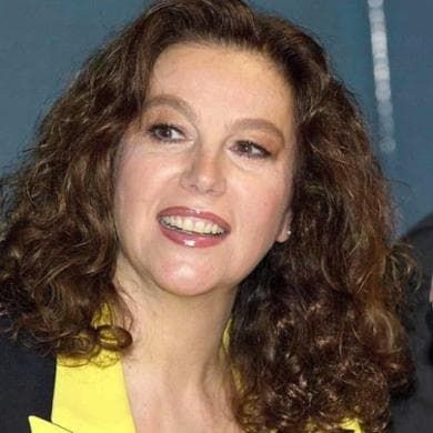 La quarantena di Stefania Sandrelli: “Ballo, rammendo e penso al futuro”