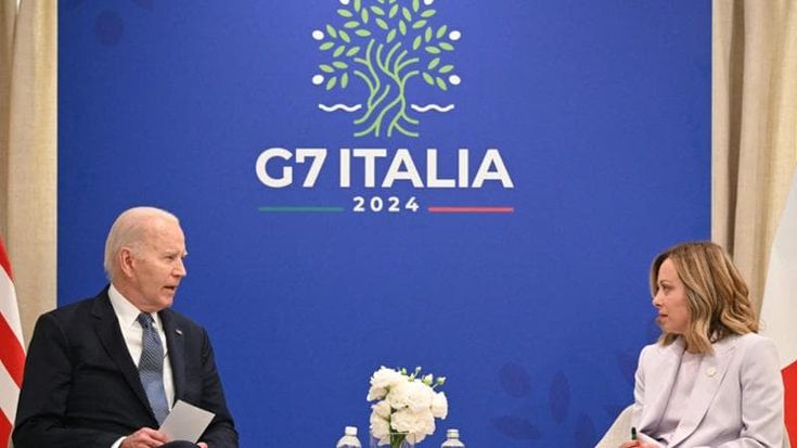 I diritti Lgbtq+ fuori dalla bozza del G7 come l'aborto: la nuova sfida di Meloni alla linea Biden. Poi arriva la smentita di Palazzo Chigi