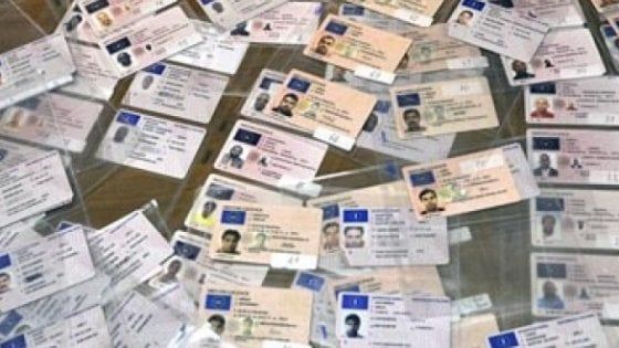Brindisi, patenti truccate con 150 euro: 72 indagati per la truffa del dipendente della Motorizzazione  