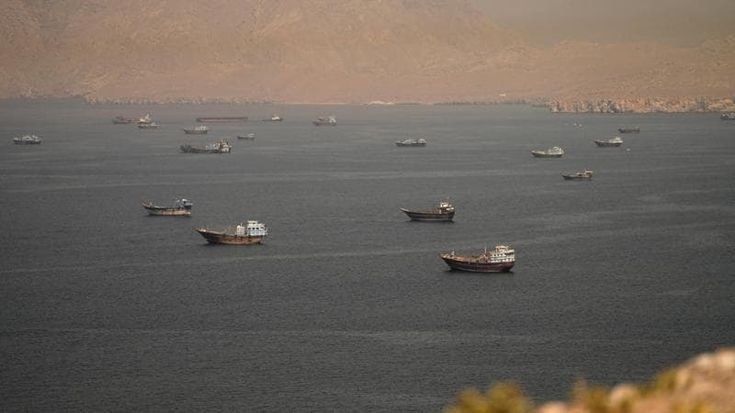Hormuz, via a navi e petrolio: “Passati 12,5 milioni di barili”. Teheran: “Controlliamo noi”