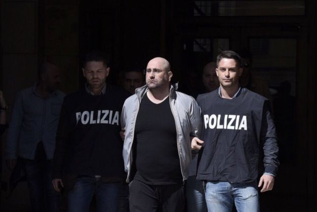L'arresto del latitante Roberto Manganiello
