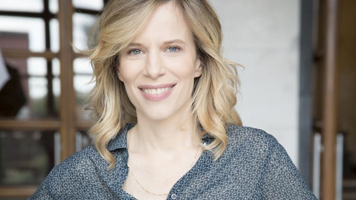 Sonia Bergamasco: "Giro sempre in bici. Nella luce di Roma tutto è un'avventura"