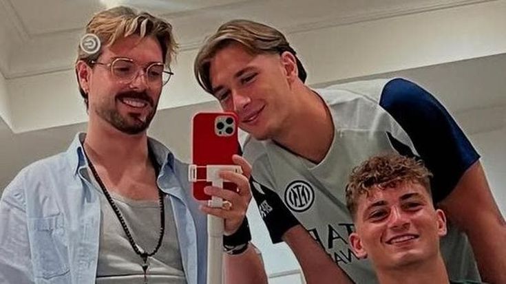 Il derby di Andrea Discanni, barbiere dei campioni: “Da Pio a Gabbia, curo la testa dei giocatori”