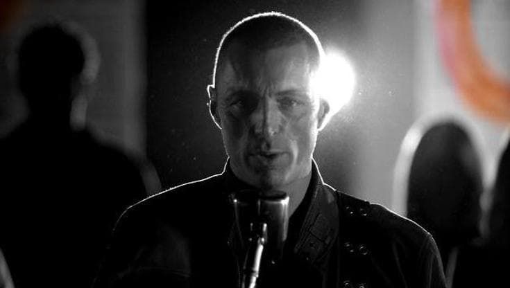 Alex Britti, un brano contro la violenza sulle donne: "Perché?"