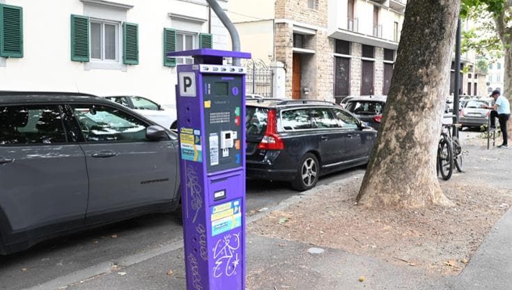 Eliminati 350 parchimetri, per il pagamento della sosta si utilizzeranno carta di credito o una app