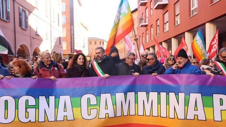 Landini alla marcia di Bologna: “Lotta per la pace e rivolta sociale sono la stessa cosa”