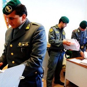 Lavagna, impiegato infedele sottrae al comune 180.000 euro