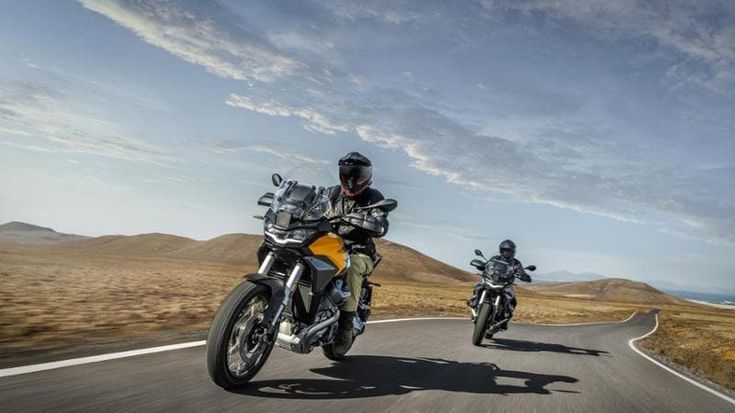 Aprilia e Moto Guzzi Days, è qui la festa: concessionari aperti sabato 20 per scoprire le novità 2024