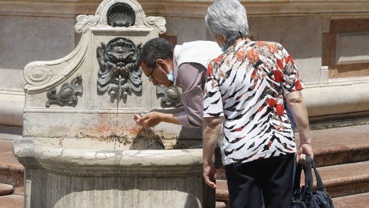Previsioni meteo, weekend di fuoco: sabato a 40 gradi, ma domenica sera arrivano i temporali