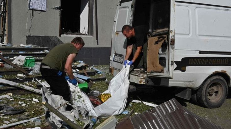 Guerra Ucraina - Russia, le news di oggi. Raid di Kiev a Sebastopoli: 5 morti, tra cui tre bambini. Mosca: “In Crimea usati missili Atacms, Stati Uniti responsabili”
