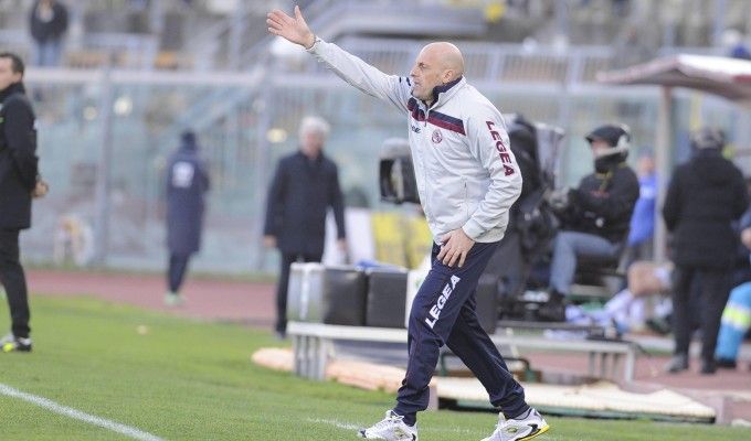 Livorno, Di Carlo: ''Il Cagliari si ferma attaccandolo''