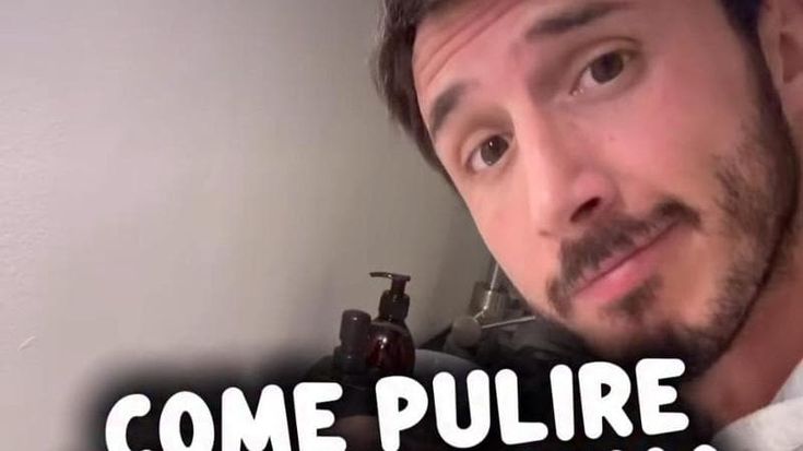 L’influencer: “Le pulizie non sono più una cosa solo da donne. La mia piccola rivoluzione gentile”