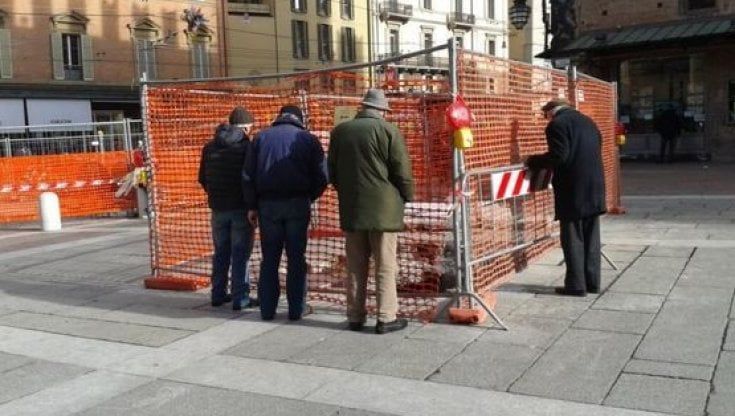 Dal cantiere al dizionario: l'Umarèll è finito sullo Zingarelli