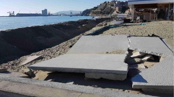Coordinamento nazionale mare libero: “Via il cemento dalle spiagge: con la Bolkestein andranno demolite le strutture non amovibili dei bagni marini”