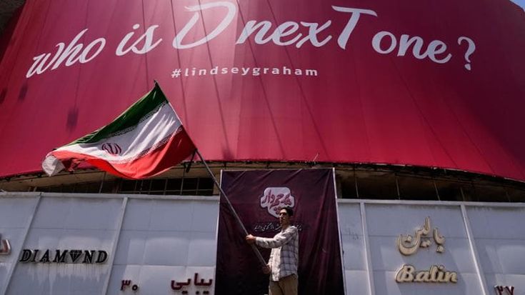 Nuova ondata di raid americani, l’Iran: chiuderemo il Mar Rosso