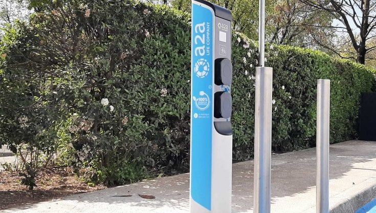 Colonnine per la ricarica a risparmio energetico: il maxi piano di A2A