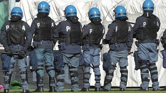"Invadere il campo è sempre reato": la Cassazione conferma le condanne per 6 ultrà del Lecce