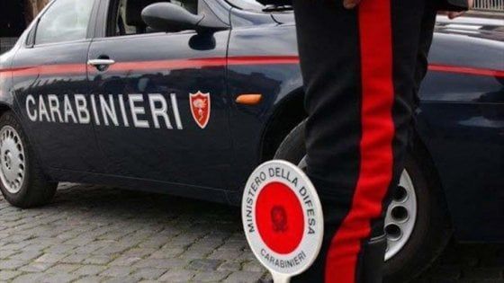 Benevento, cadavere carbonizzato in auto: ucciso per 'coprire' i complici
