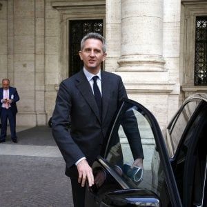 Mediobanca, utile nel semestre a 451 milioni