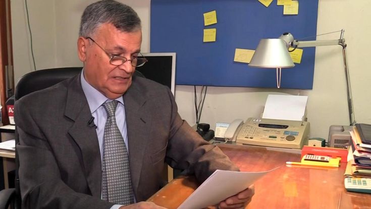 Di Maio, il debutto del “capro espiatorio” nell'album di famiglia dei politici
