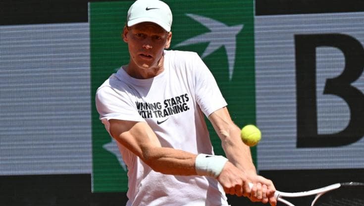 Roland Garros, Sinner e gli altri italiani in campo martedì 26 maggio: orario e dove vederli in tv