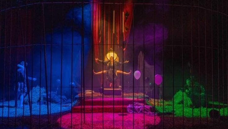Teatro Bellini: nella gabbia di Timi, Amleto è un gran clown. La recensione